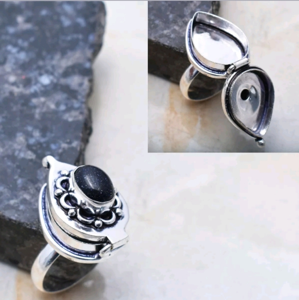 New Blue Sunstone 925 Silver Poison Ring.